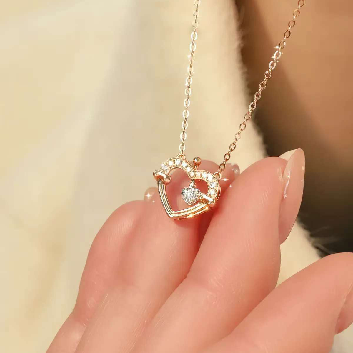 Heart Crown Cultured Diamond Necklace, 18K Rose Gold Niche Design, Light Luxury Everyday Versatile