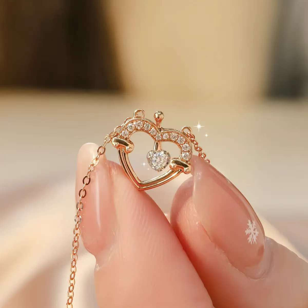 Heart Crown Cultured Diamond Necklace, 18K Rose Gold Niche Design, Light Luxury Everyday Versatile