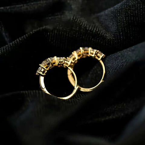 Prism-Spark Mini Huggies – Solid 14 K / 18 K Gold Mixed-Cut Lab-Grown Diamond Hoop Earrings