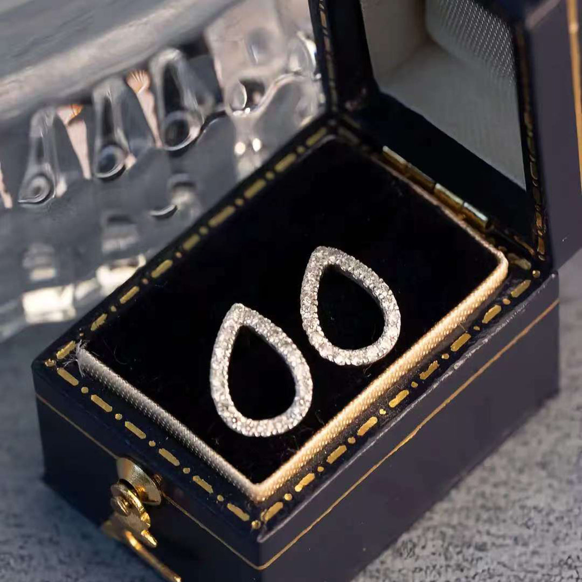 Dew-Halo Mini Studs Solid 14 K / 18 K Gold Pavé Lab Diamond Open-Pear Earrings