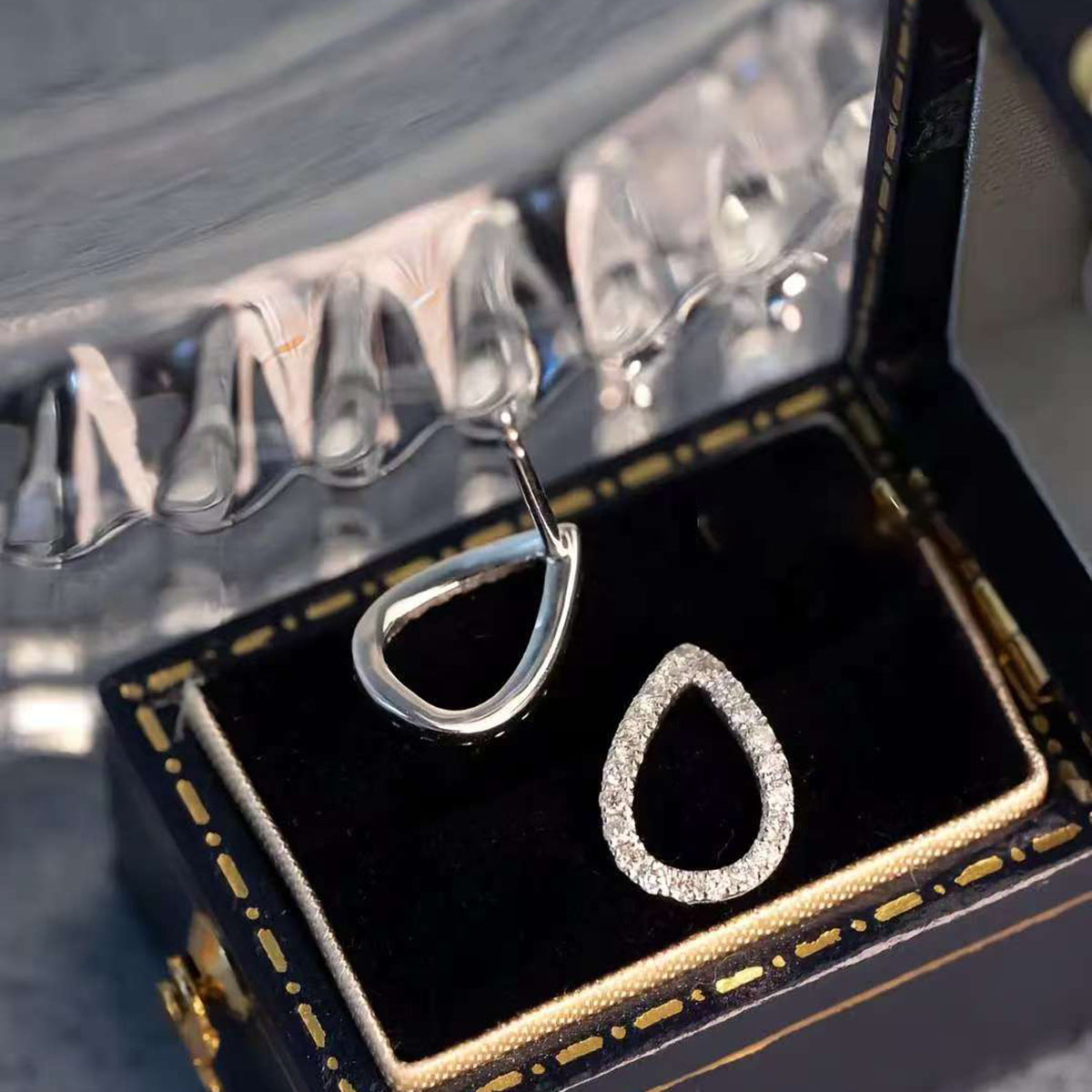 Dew-Halo Mini Studs Solid 14 K / 18 K Gold Pavé Lab Diamond Open-Pear Earrings