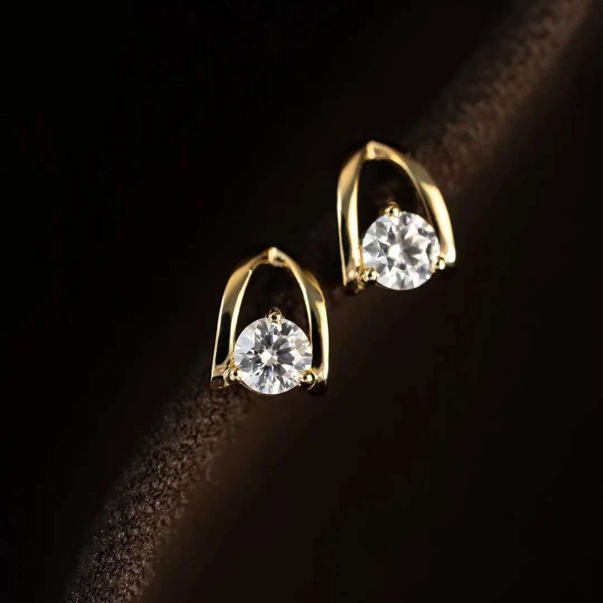 Arc-Cradle Solo Studs Solid 14 K / 18 K Gold Lab Diamond Arch-Frame Earrings