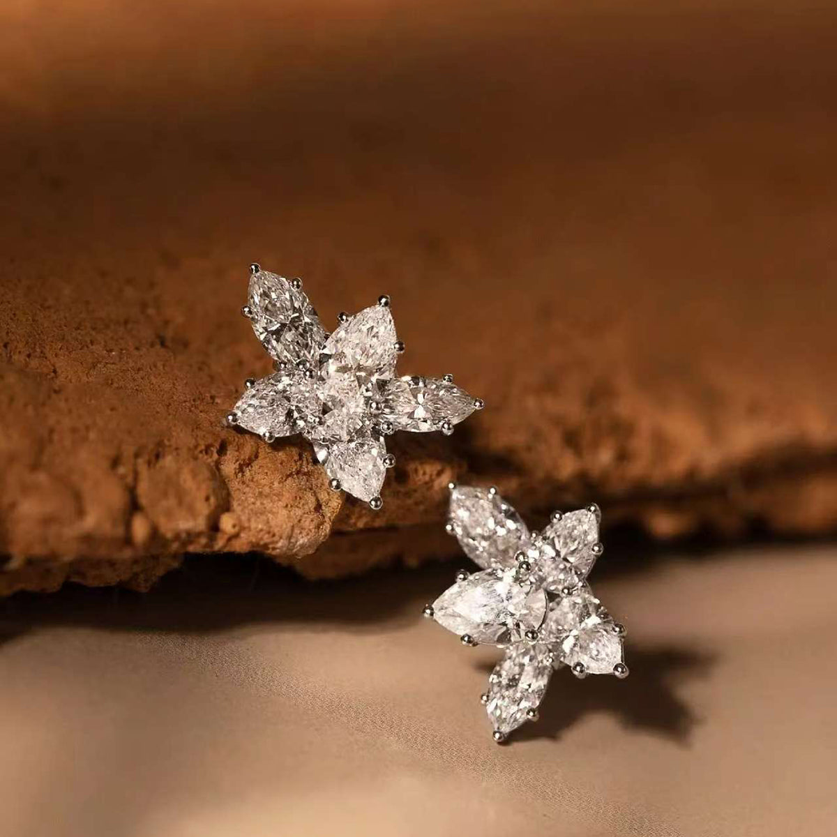 Stellar-Bloom Clusters Marquise- & Pear-Cut Diamond Star Earrings in 18 K White Gold
