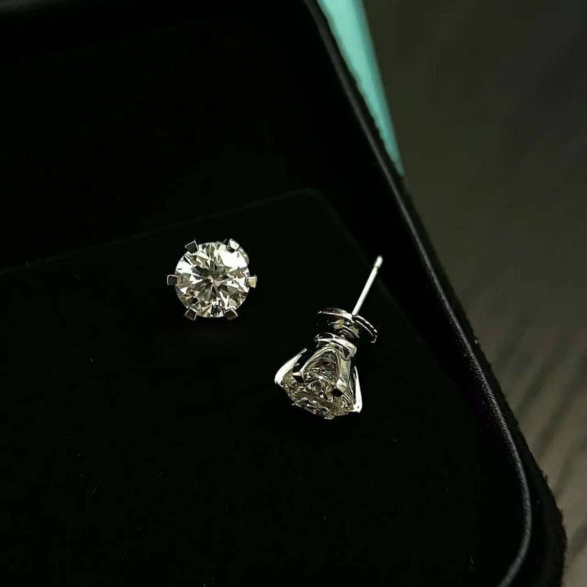 Prism-Six Solitaires Natural Diamond 6-Prong Stud Earrings in 18 K White Gold