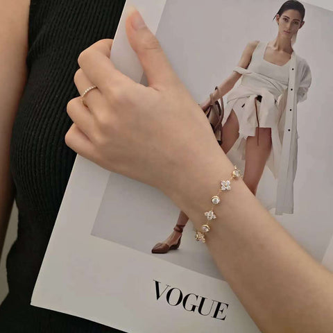 Timeless Sparkle: 14K/18K Gold Lab Grown Diamond Bracelet