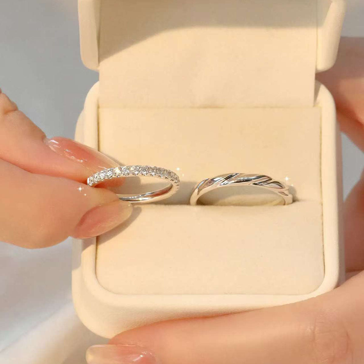 Modern Minimalist Couple Rings, Diamond and Twisted Metal Design, 0.8 Carat Dazzling Sparkle