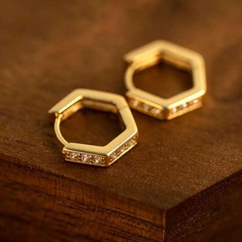 Hexagon hoops laid flat, displaying internal hinge
